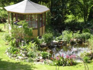 Lusthus på Satyananda Ashram Yogacenter